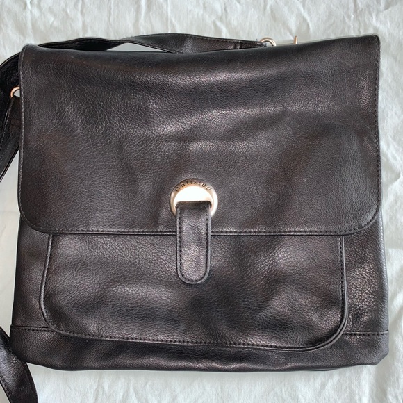 Unlisted by Kenneth Cole black leather handbag purse with shoulder strap - Picture 3 of 14